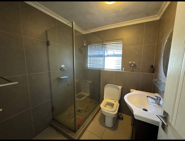 3 BEDROOM APARTMENT TO LET IN ROYAL ASCOT